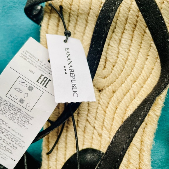 Banana Republic - NWT size 6
STRAPPY ESPADRILLE Black - Picture 5 of 6